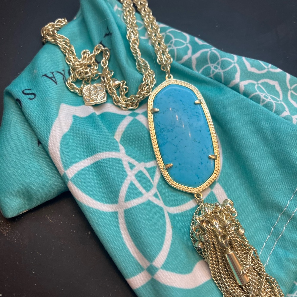 Beautiful turquoise Kendra Scott necklace